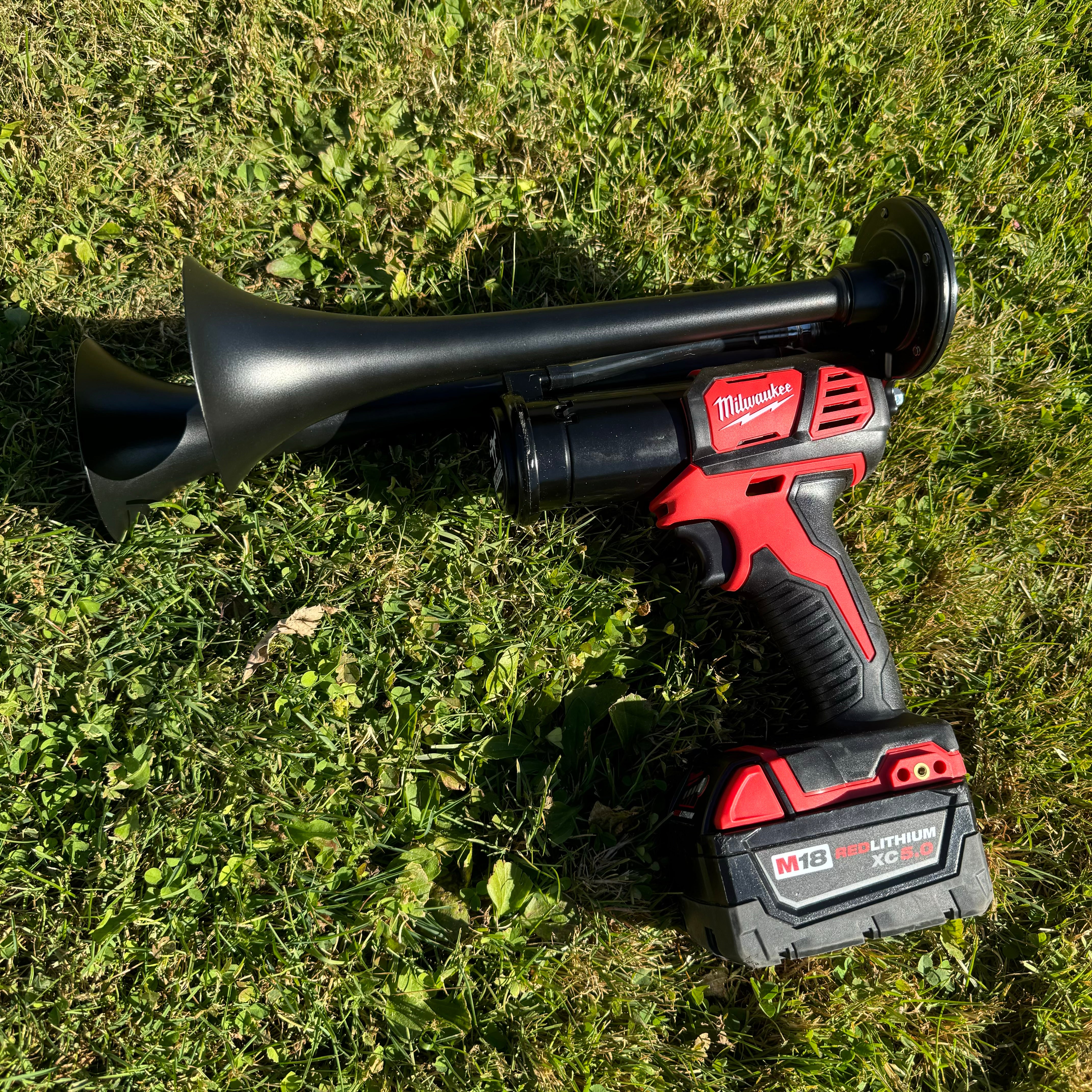 Milwaukee M18 Power Air Horn – Cordless Train Horn With Dual Brass Trumpets
