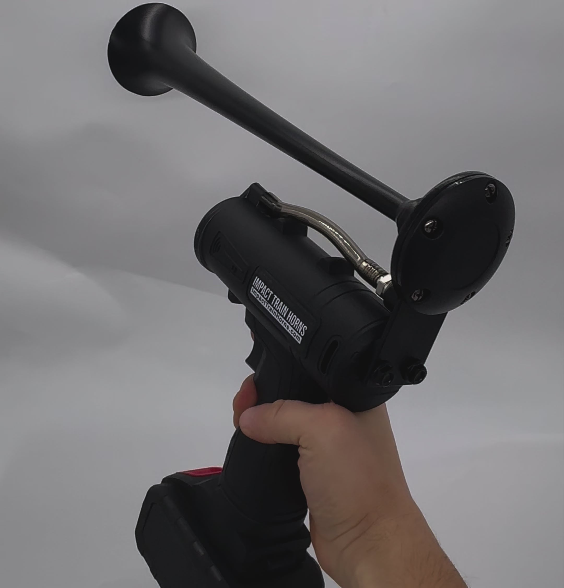 Cargar vídeo: Bocina de tren único de impacto