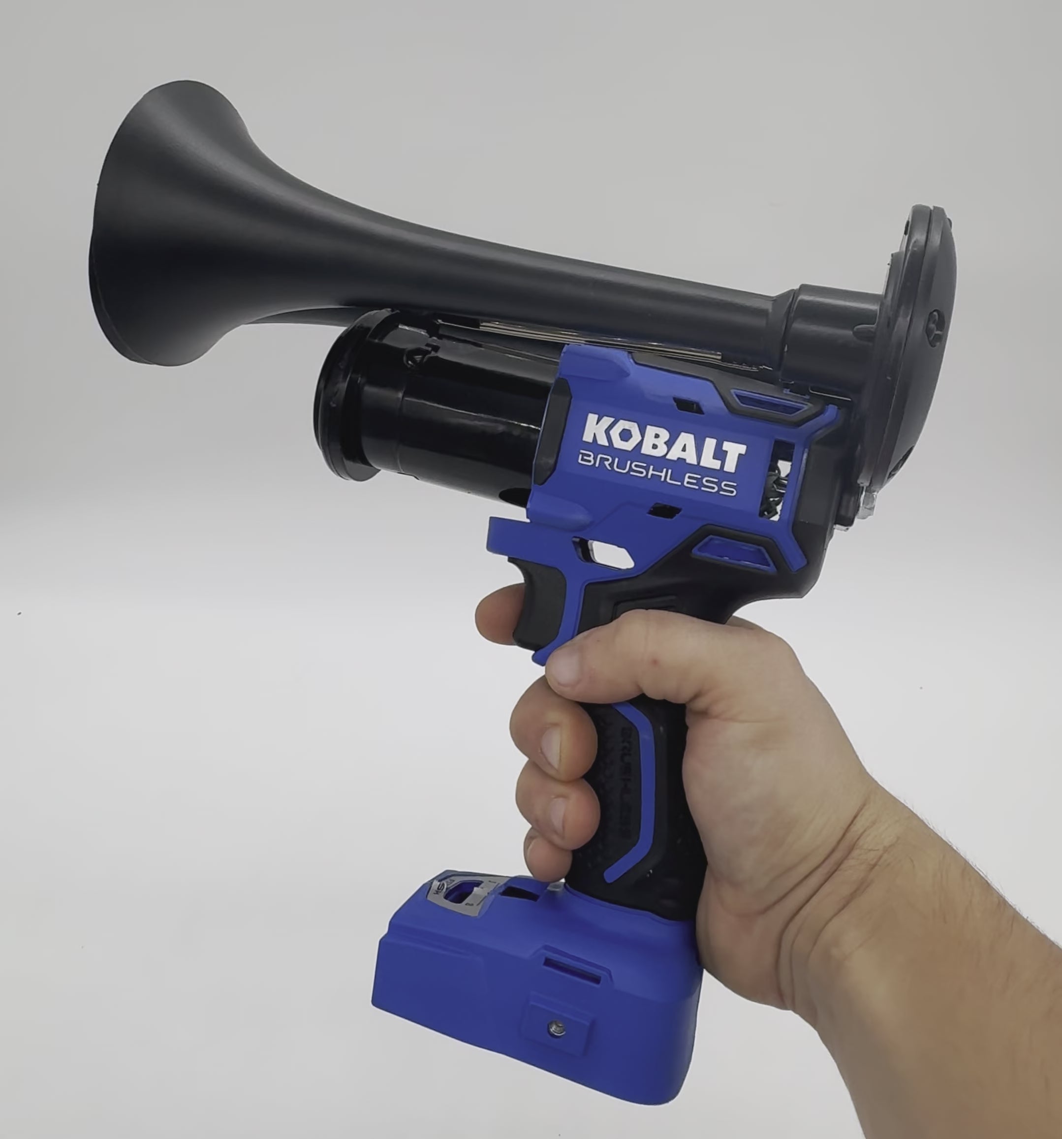 Load video: Kobalt Dual Train Horn - Drill Horn