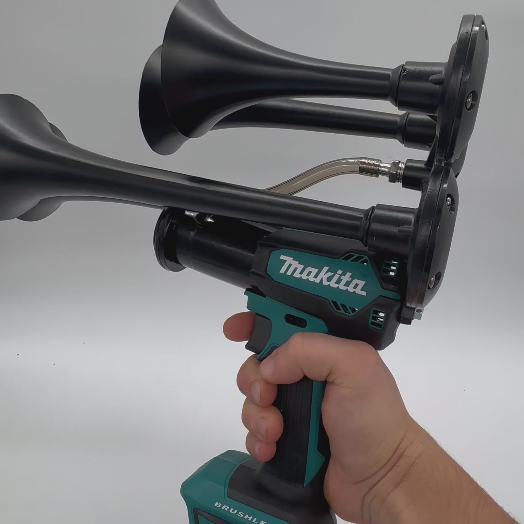 Load video: Makita Quad Impact Train Horn